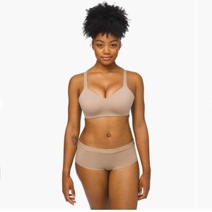 Lululemon Hold True Bra Soft Sand 36 C